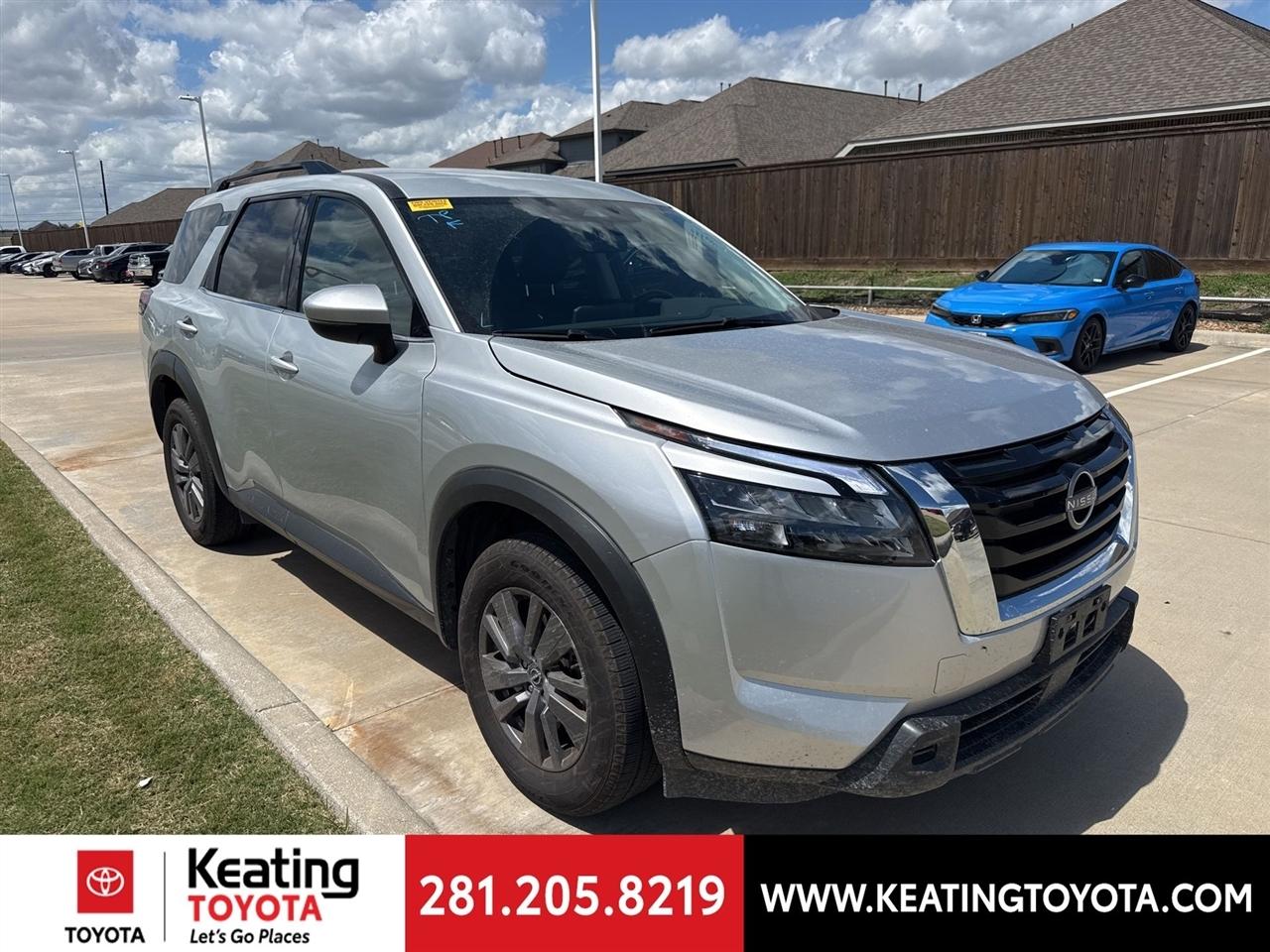 2025 Nissan Pathfinder SV