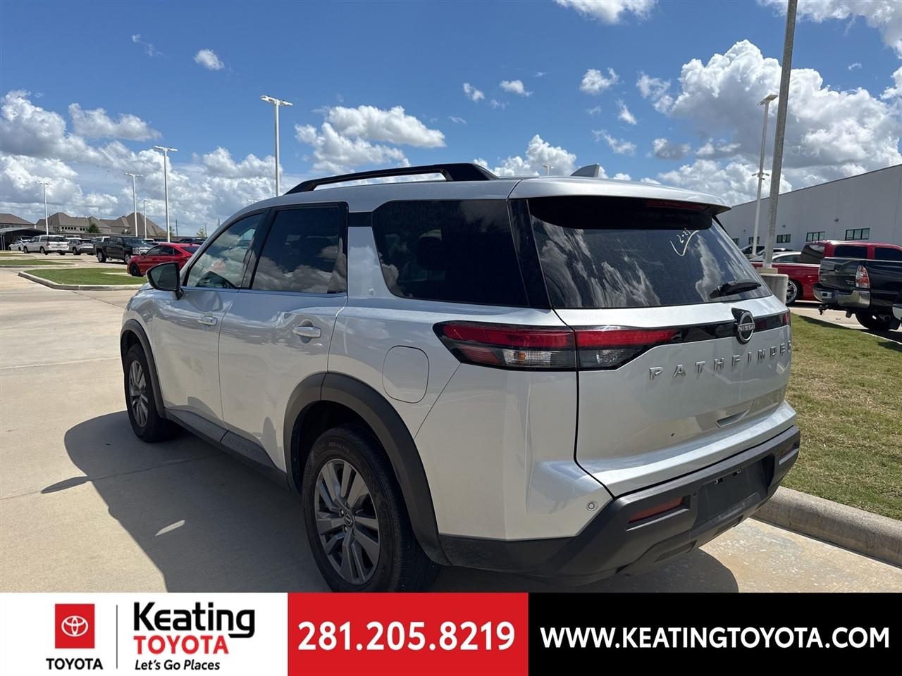 Nissan Pathfinder SV 2025