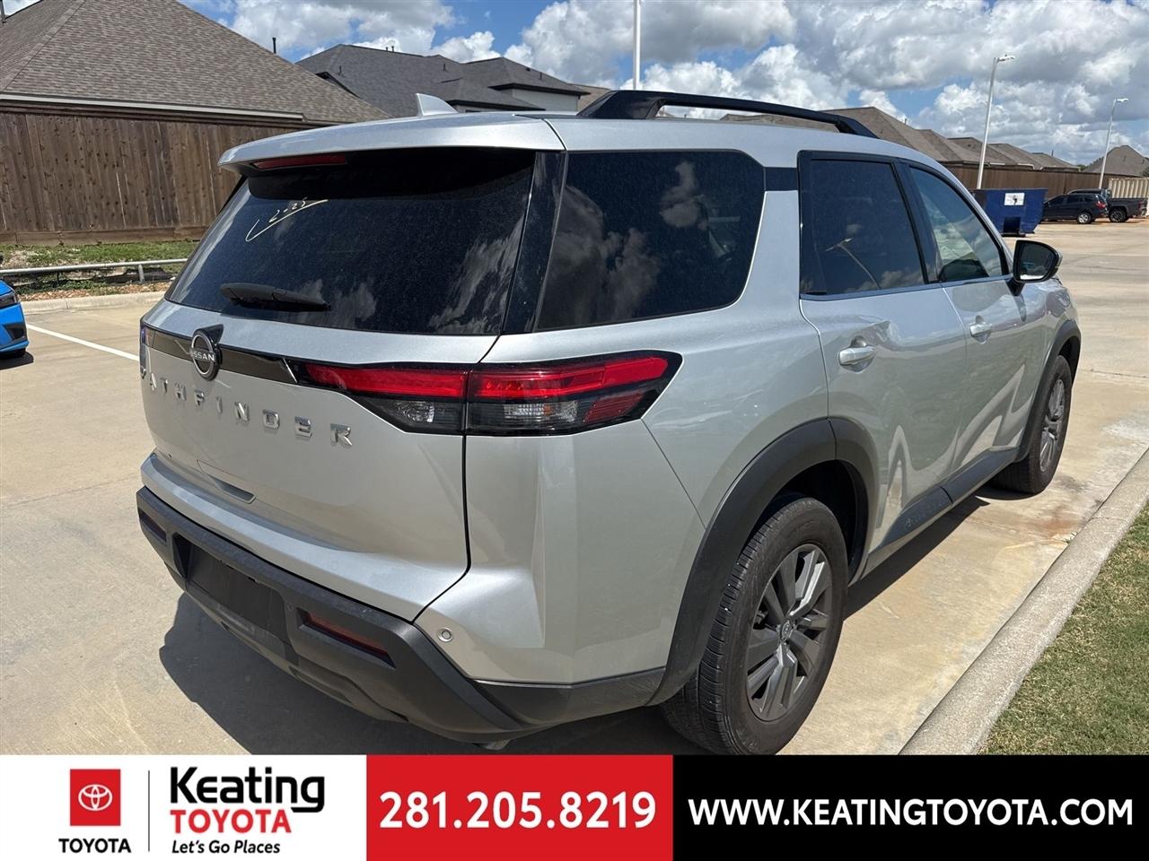 Nissan Pathfinder SV 2025