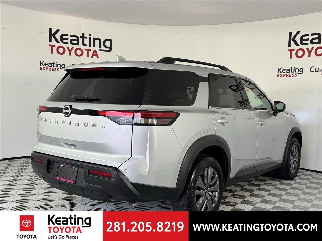 Nissan Pathfinder SV 2025