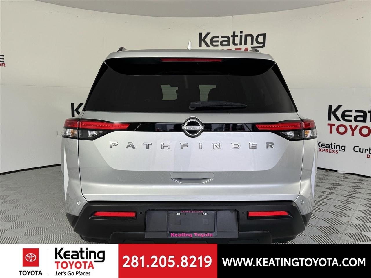 Nissan Pathfinder SV 2025