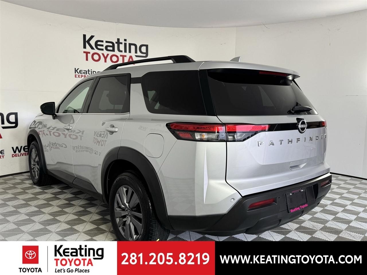 Nissan Pathfinder SV 2025