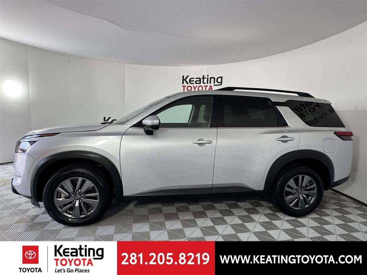 Nissan Pathfinder SV 2025