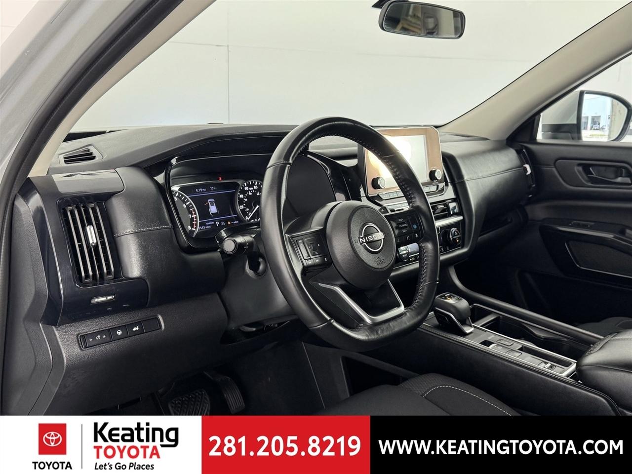 Nissan Pathfinder SV 2025