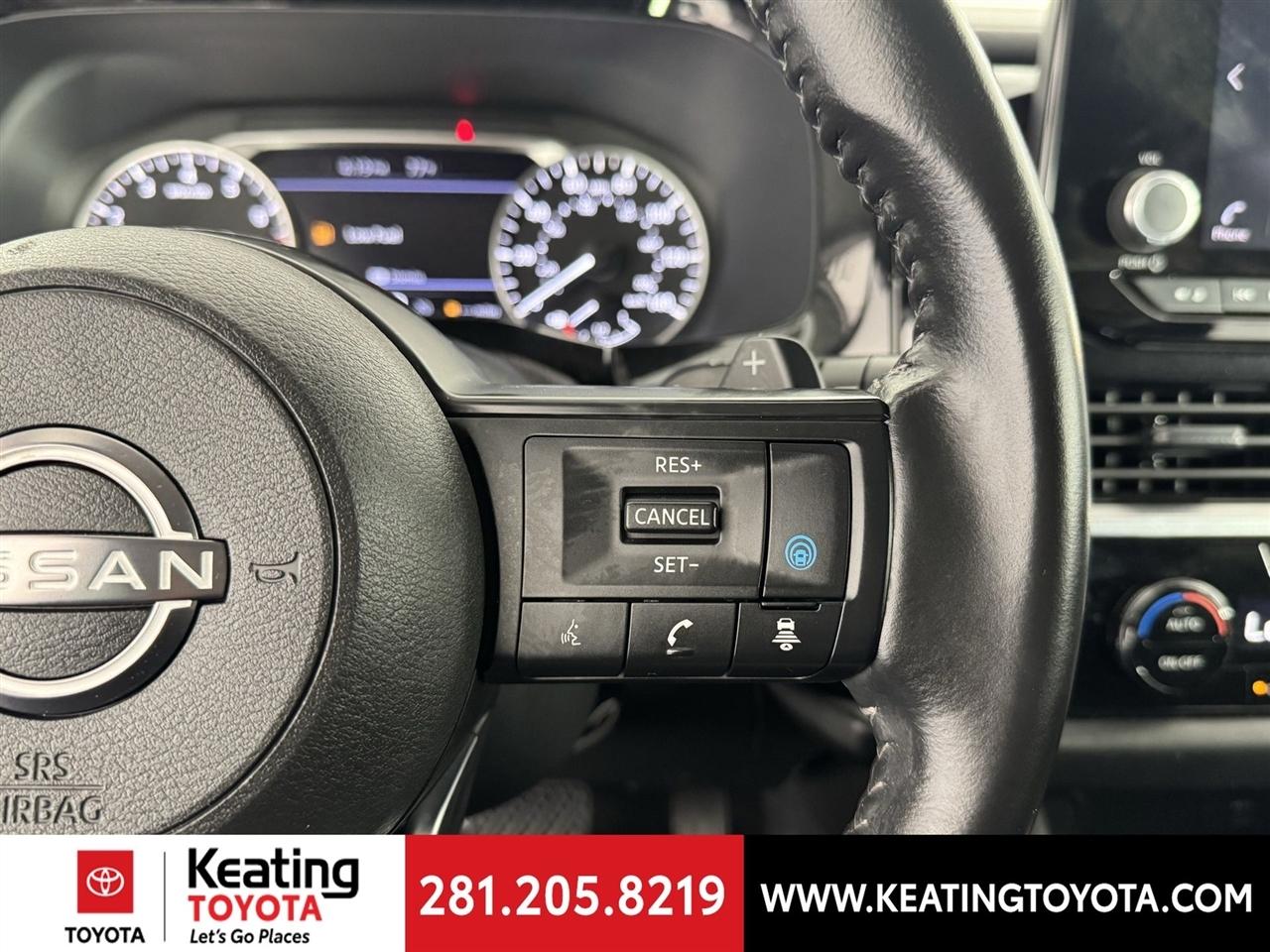 Nissan Pathfinder SV 2025