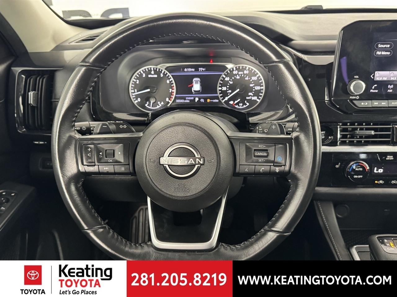 Nissan Pathfinder SV 2025