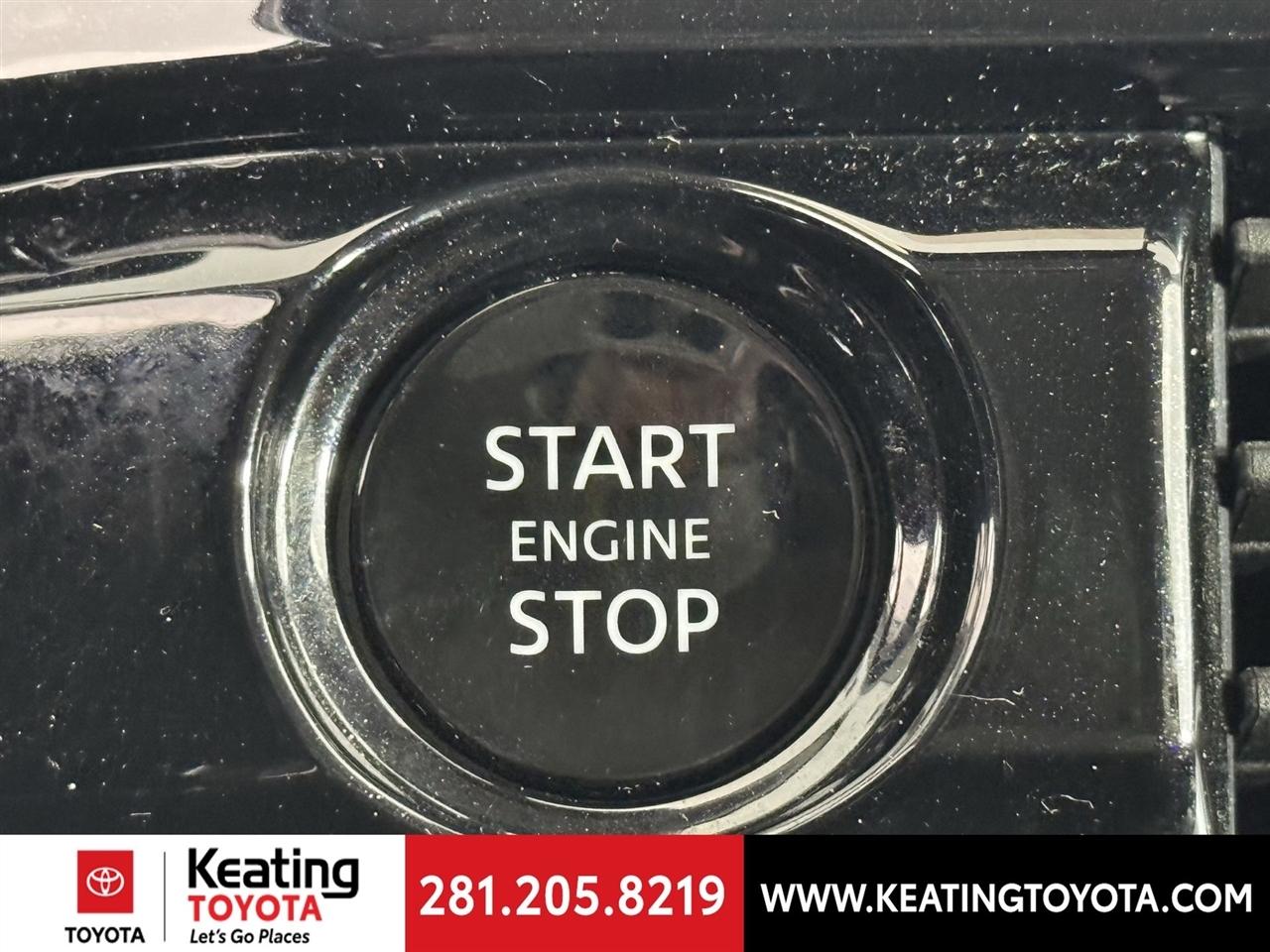 Nissan Pathfinder SV 2025