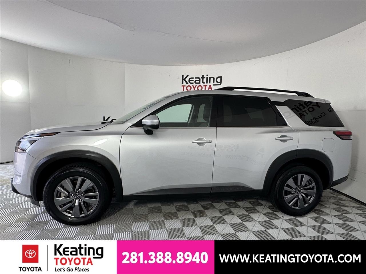 Nissan Pathfinder SV 2025
