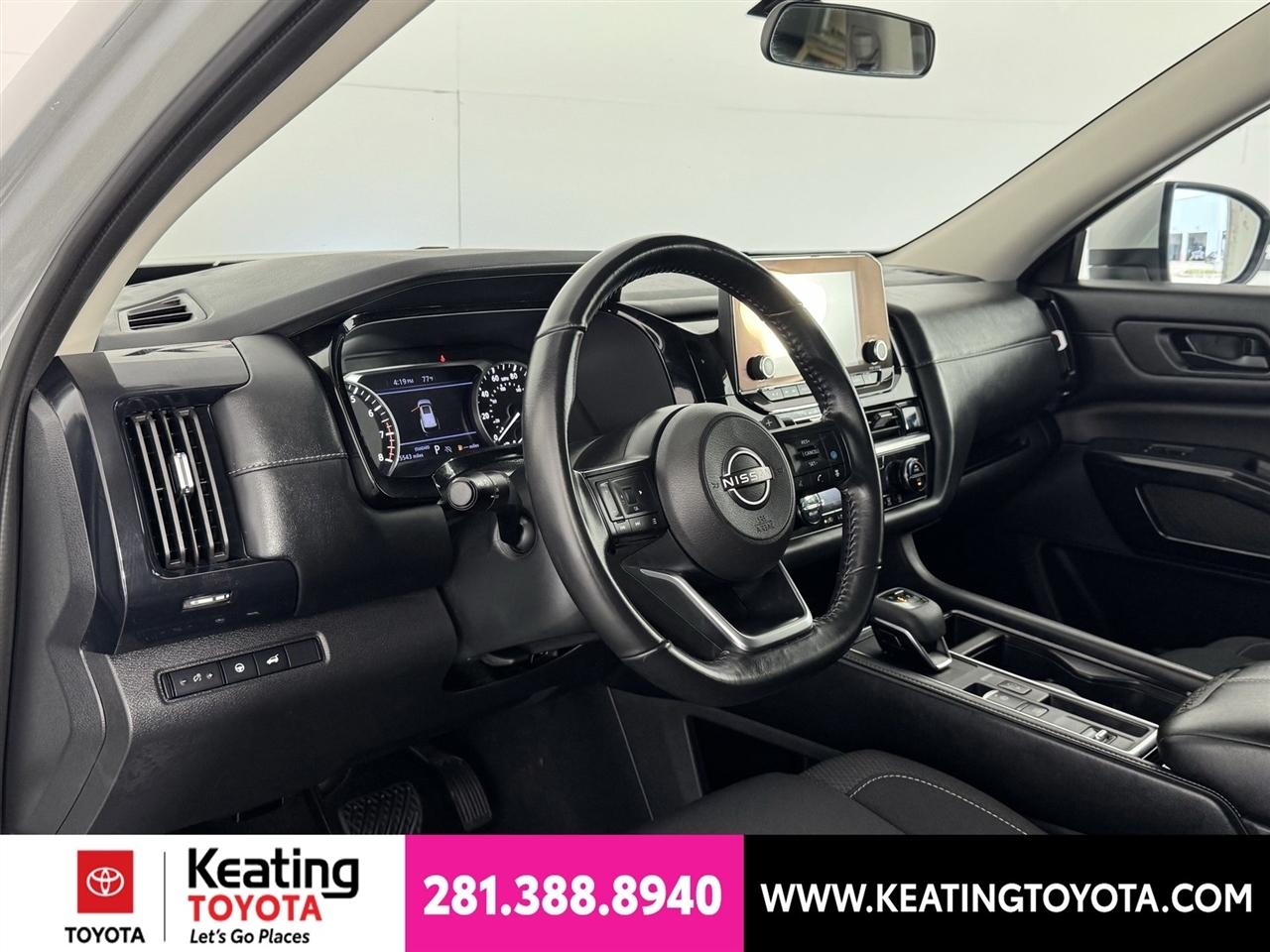 Nissan Pathfinder SV 2025