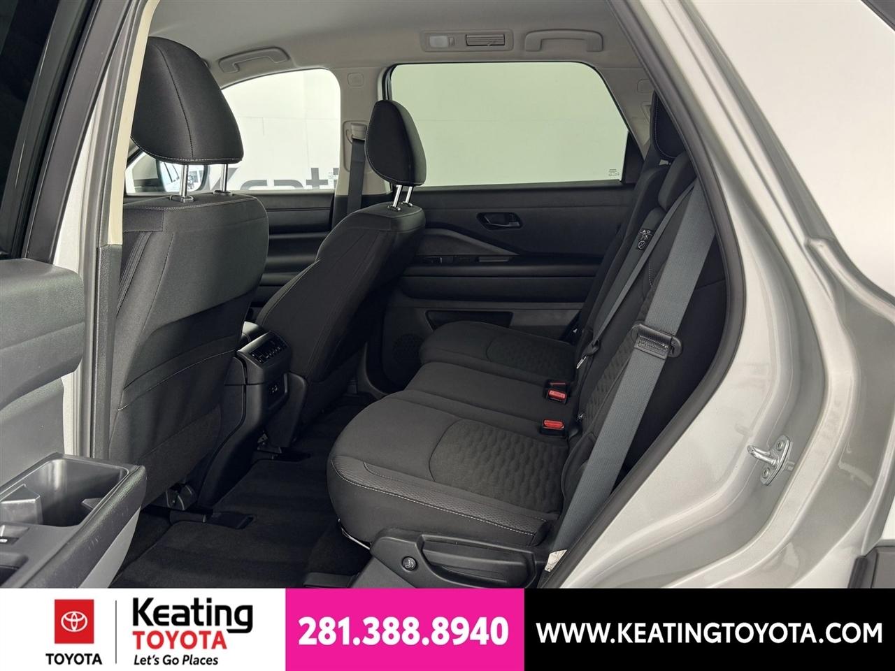 Nissan Pathfinder SV 2025