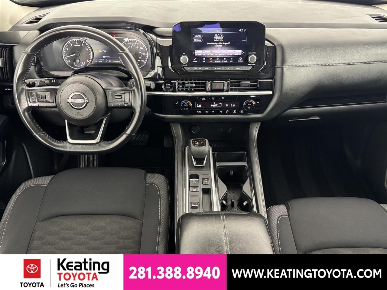 Nissan Pathfinder SV 2025