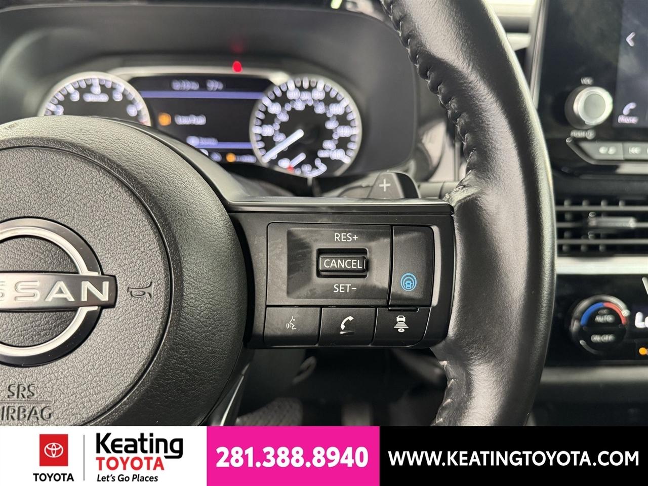 Nissan Pathfinder SV 2025