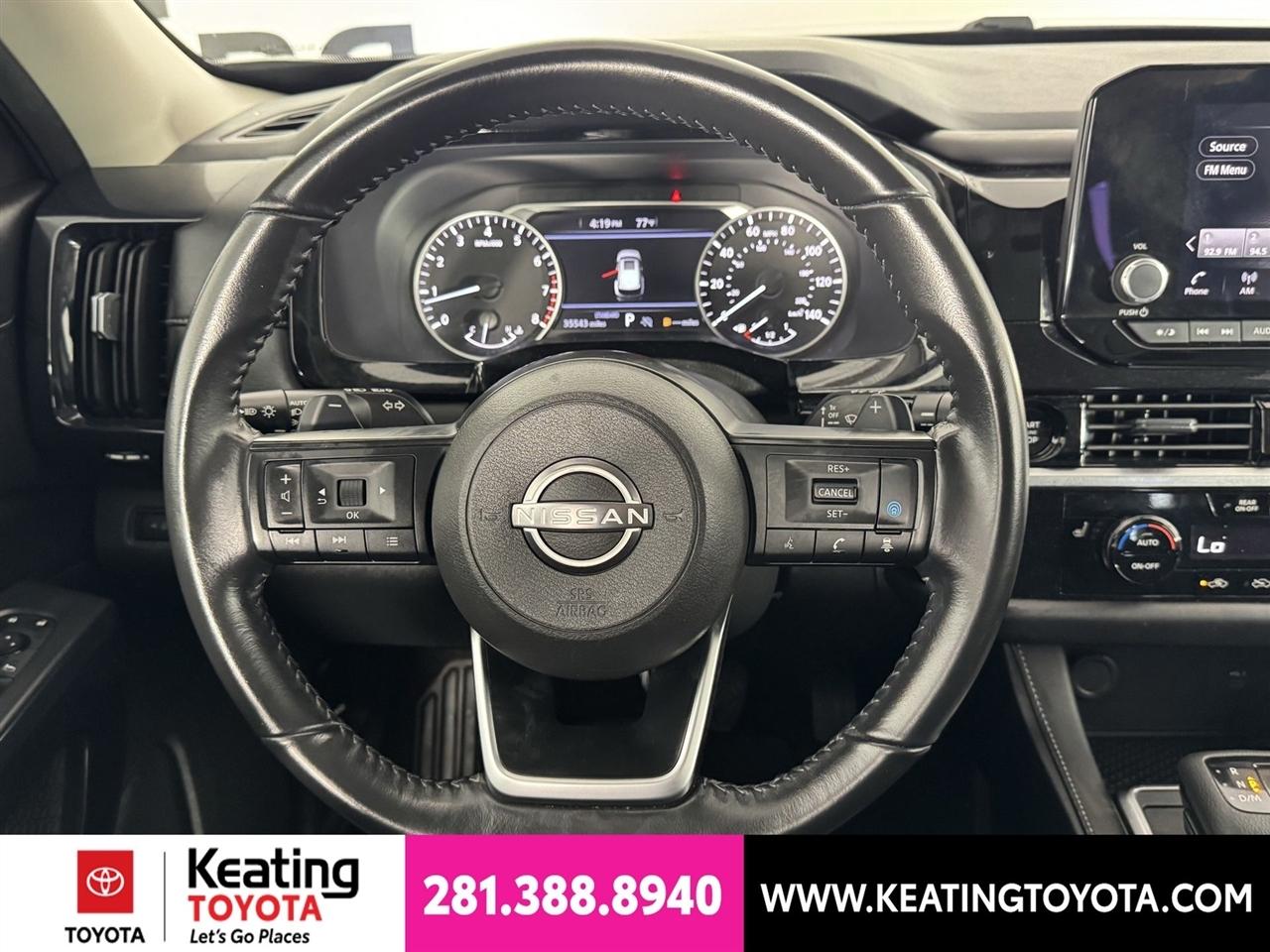 Nissan Pathfinder SV 2025