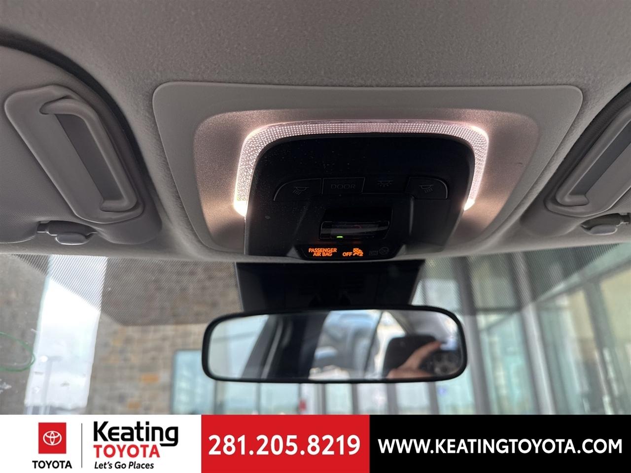 Toyota Corolla LE 2024