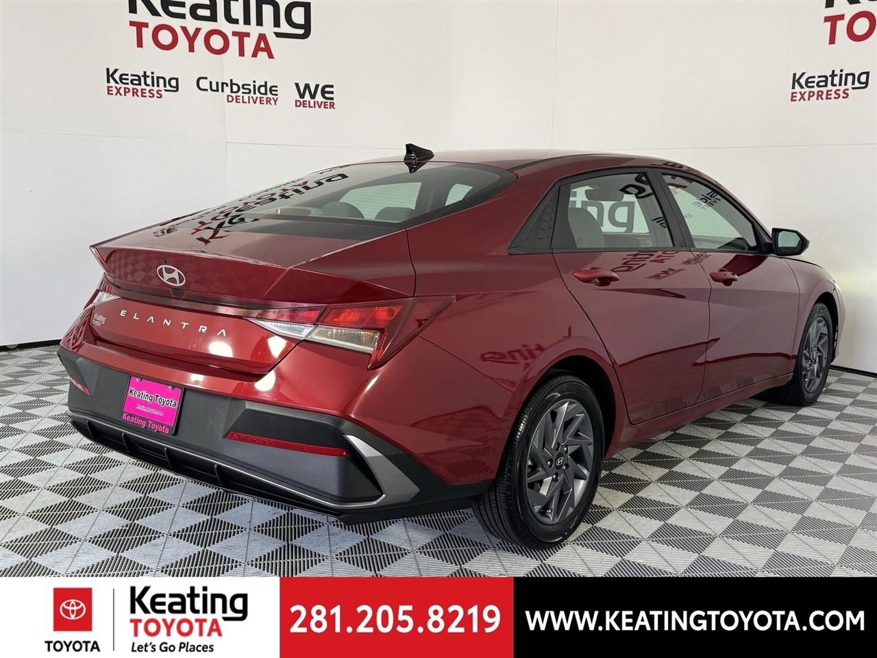 Hyundai Elantra SEL 2024