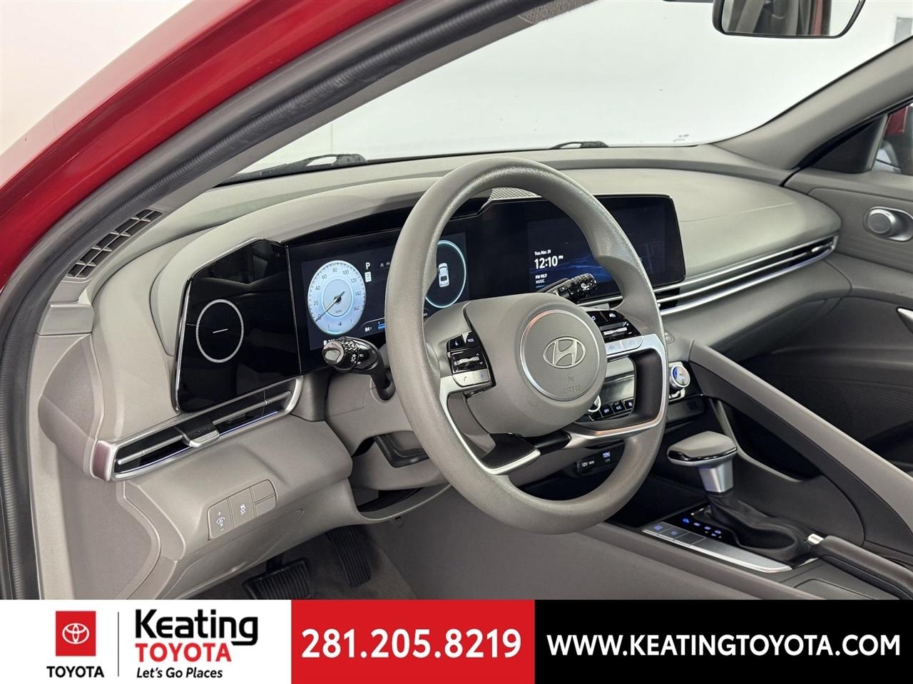 Hyundai Elantra SEL 2024