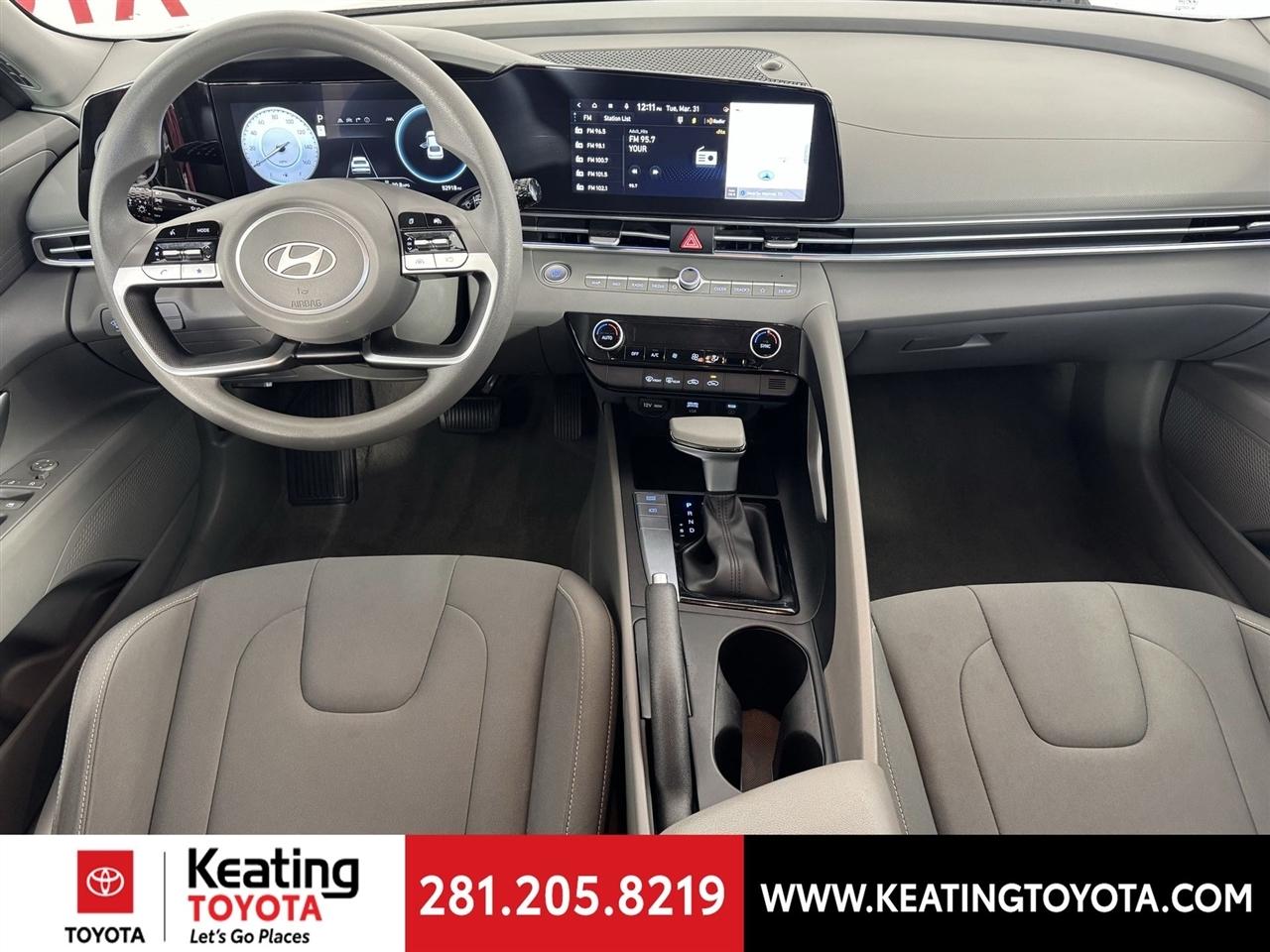 Hyundai Elantra SEL 2024