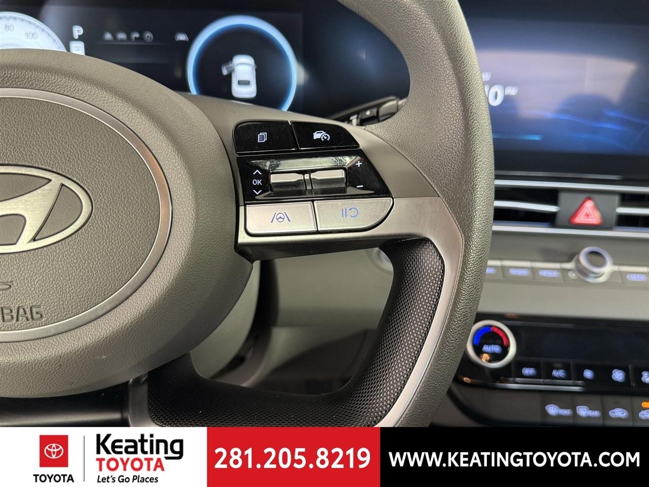 Hyundai Elantra SEL 2024