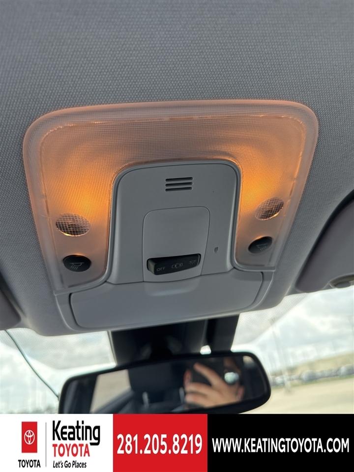 Toyota Prius Two Eco 2017