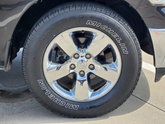 RAM 1500 SLT Crew Cab SWB 2WD 2016