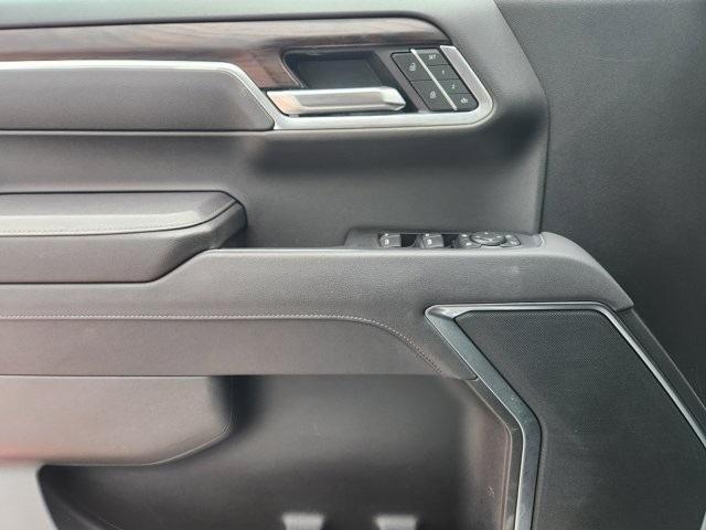 GMC Sierra 1500 SLT Crew Cab 2WD 2026