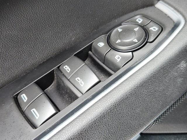 GMC Sierra 1500 SLT Crew Cab 2WD 2026