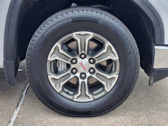 GMC Sierra 1500 SLT Crew Cab 2WD 2026