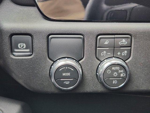 GMC Sierra 1500 SLT Crew Cab 2WD 2026