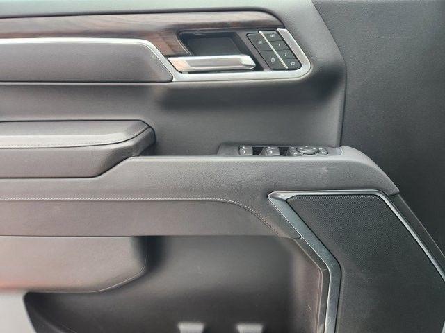 GMC Sierra 1500 SLT Crew Cab 2WD 2026