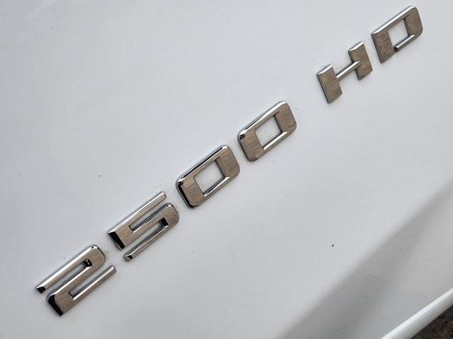 Chevrolet Silverado 2500HD LT Crew Cab Long Box 4WD 2025