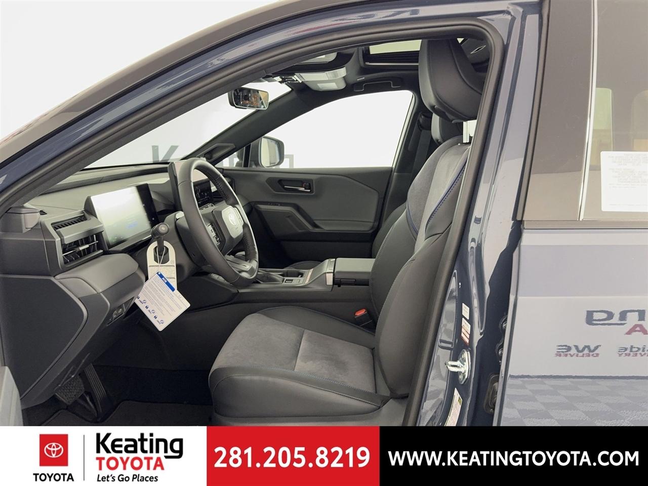 Toyota RAV4 Hybrid XSE AWD 2026