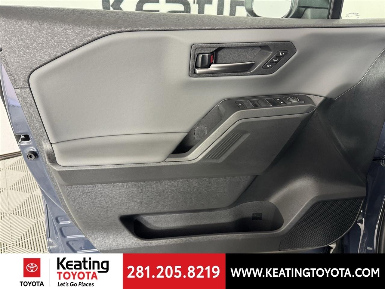 Toyota RAV4 Hybrid XSE AWD 2026