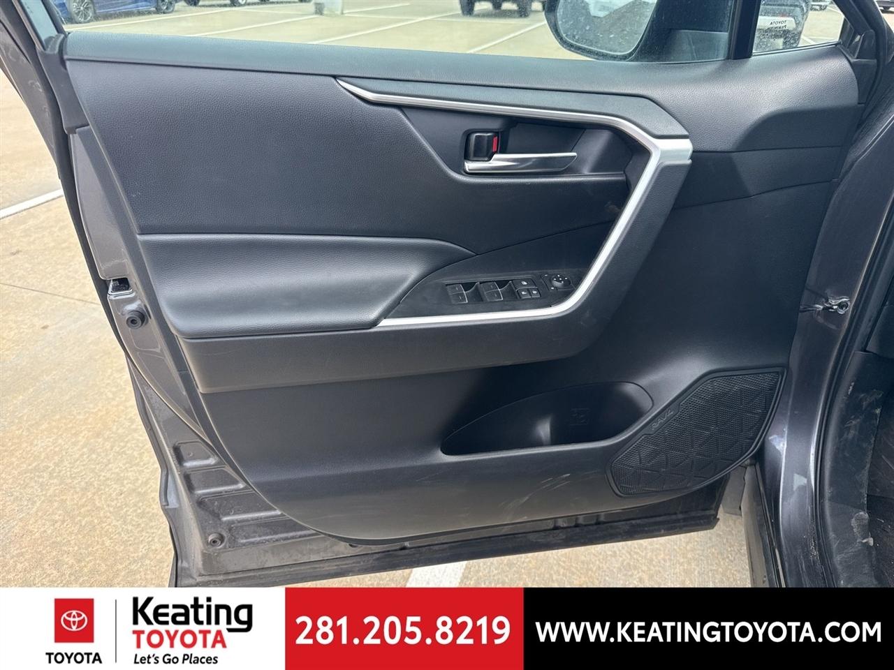 Toyota RAV4 XLE AWD 2024