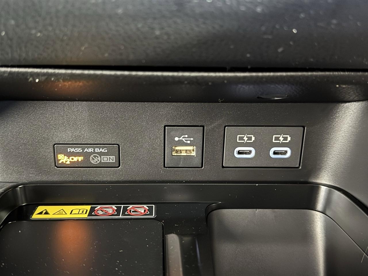 Toyota Camry Hybrid XLE 2026