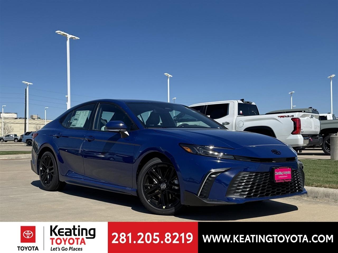 Toyota Camry Hybrid XLE 2026