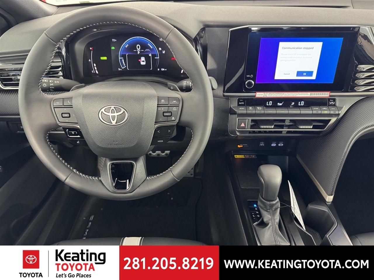 Toyota Camry Hybrid XLE 2026