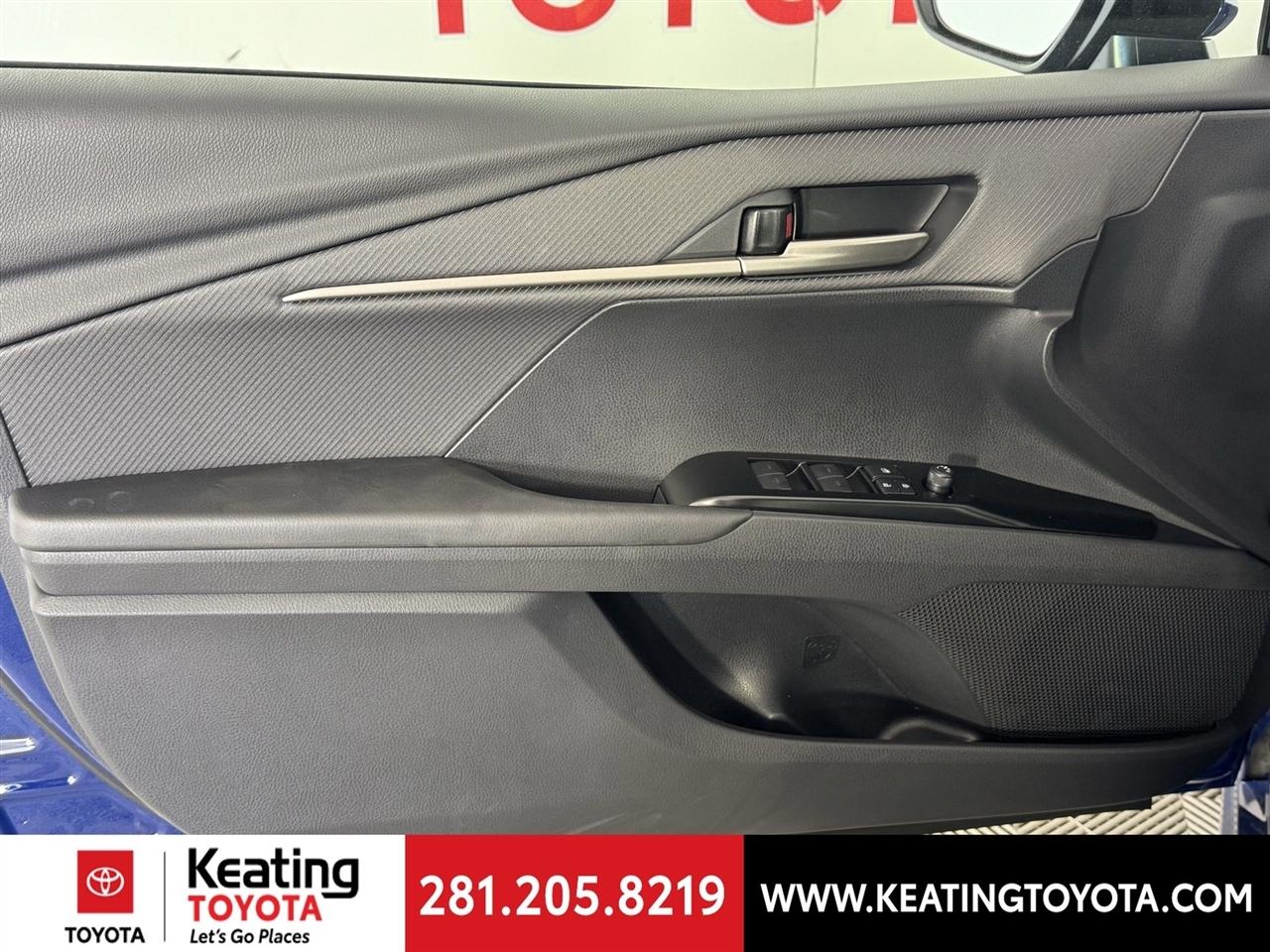 Toyota Camry Hybrid XLE 2026