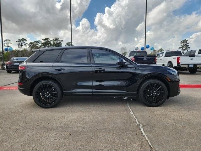 Lincoln Corsair Base 2023