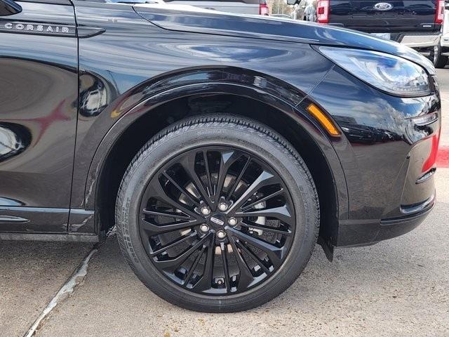 Lincoln Corsair Base 2023