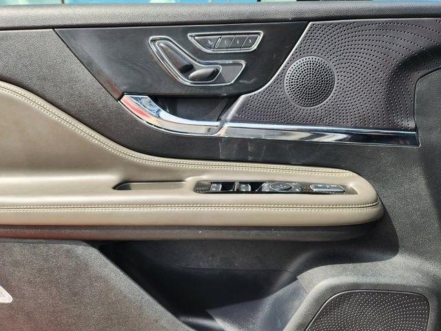 Lincoln Corsair Base 2023