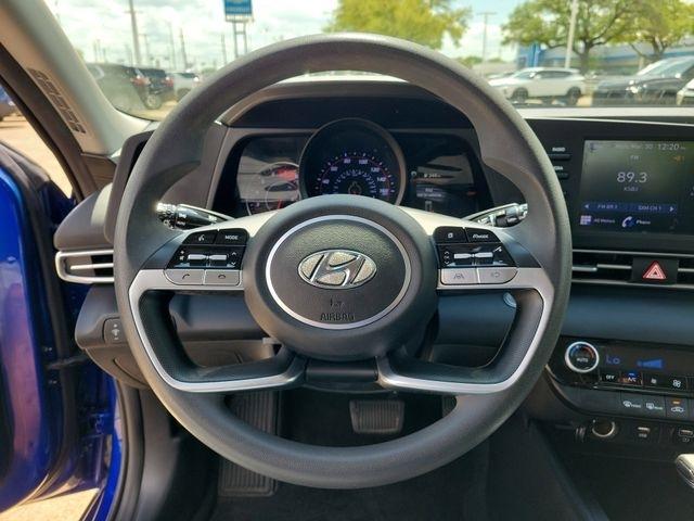 Hyundai Elantra SEL 2022