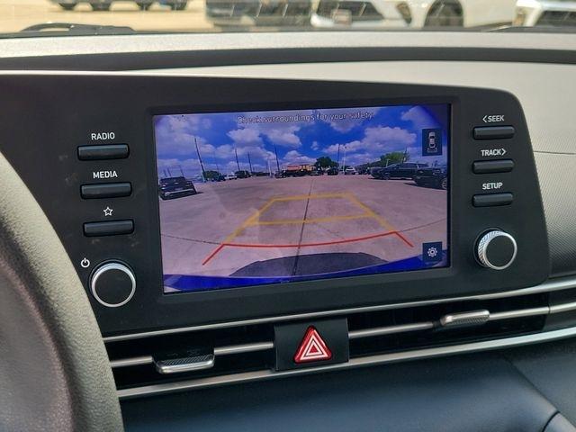 Hyundai Elantra SEL 2022