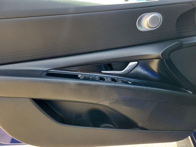 Hyundai Elantra SEL 2022