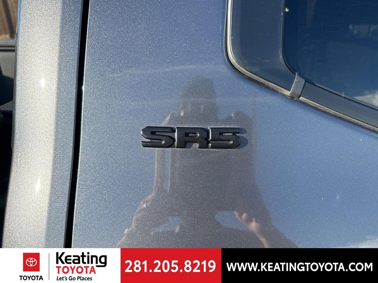 Toyota Tundra SR5 CrewMax 4WD 2025