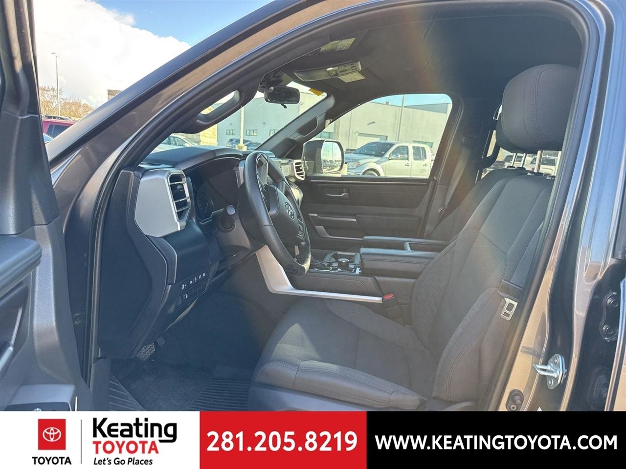 Toyota Tundra SR5 CrewMax 4WD 2025