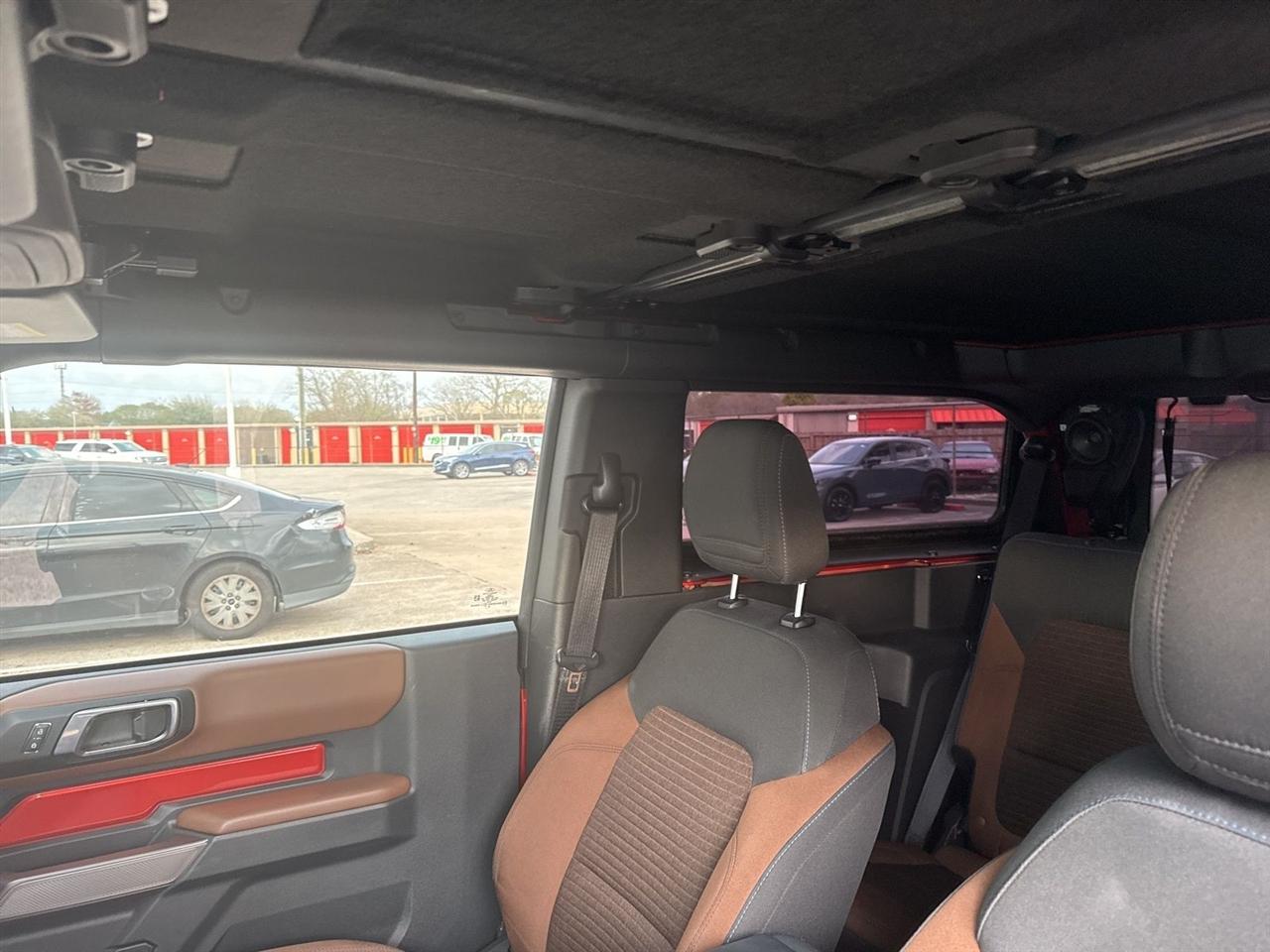 Ford Bronco Outer Banks 2-Door w/Advanced 2023