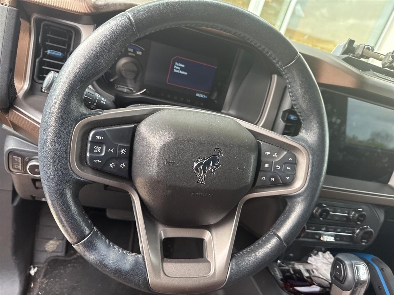 Ford Bronco Outer Banks 2-Door w/Advanced 2023