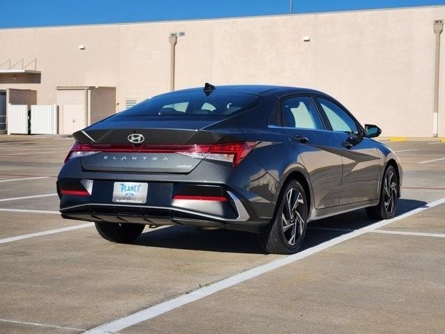 Hyundai Elantra Limited 2025