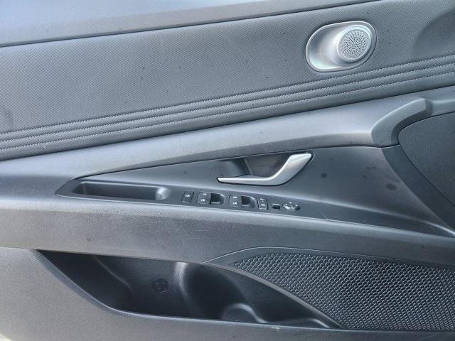 Hyundai Elantra Limited 2025