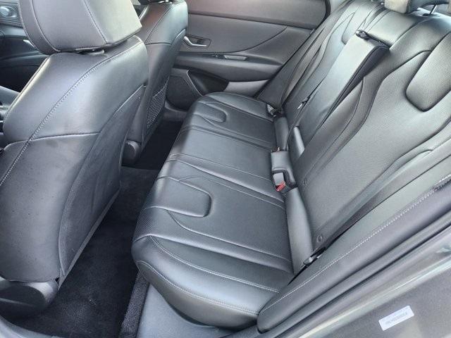 Hyundai Elantra Limited 2025